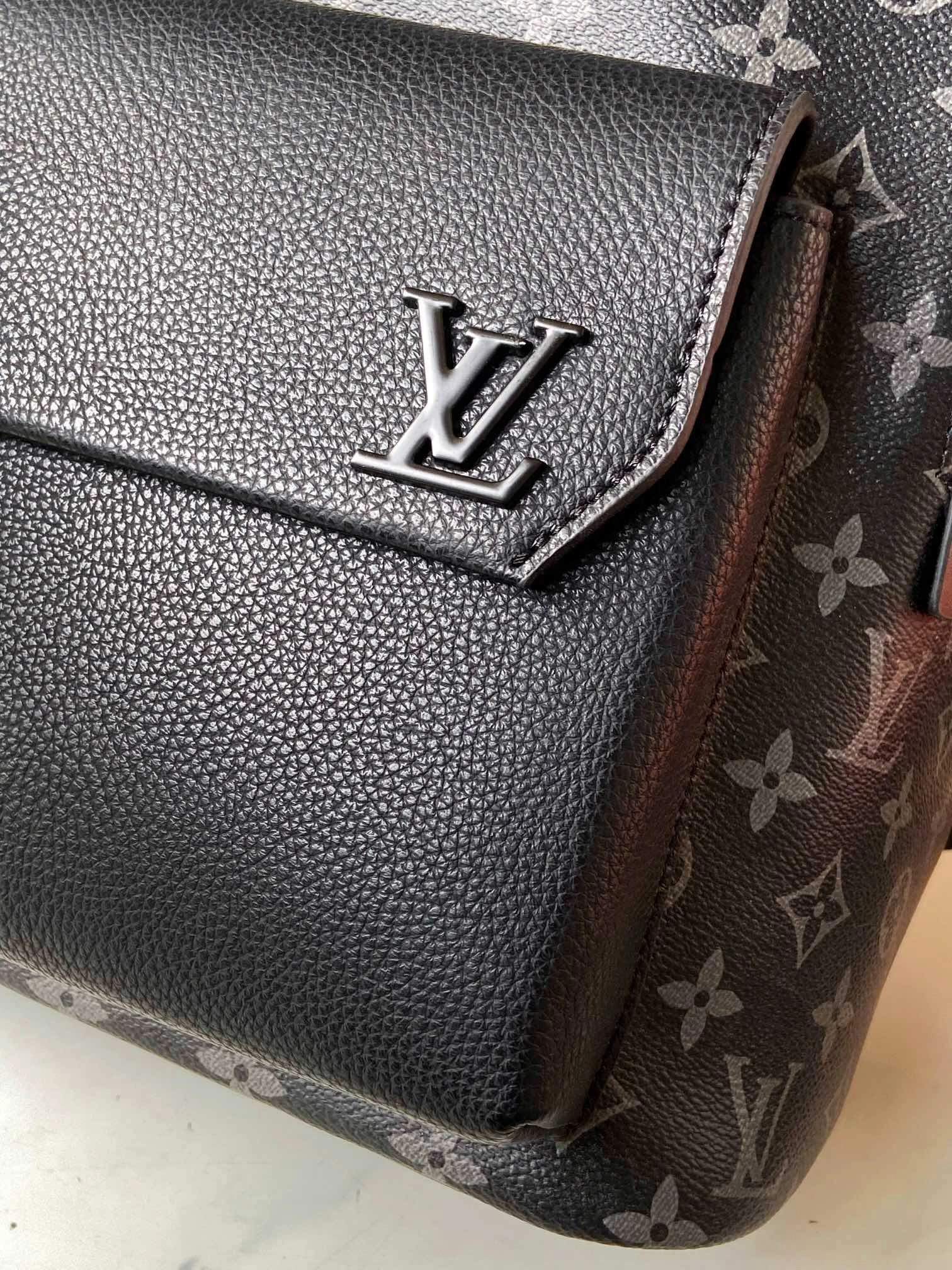Mens Louis Vuitton Backpacks Neat 92829