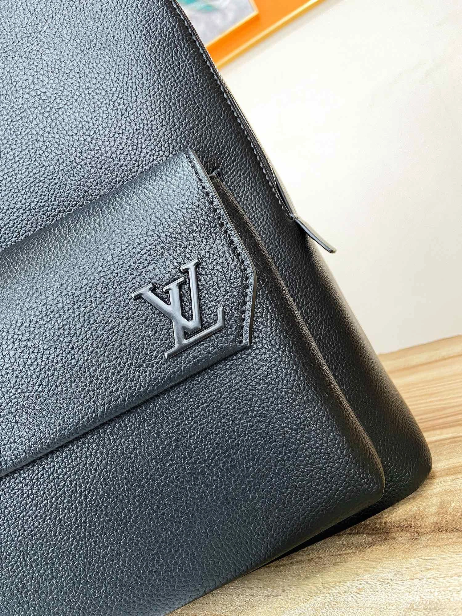 GoAnywhere Mens Louis Vuitton Backpacks 92830