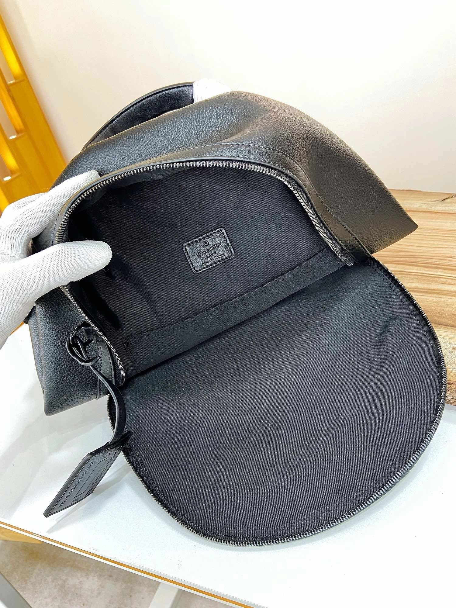 GoAnywhere Mens Louis Vuitton Backpacks 92830