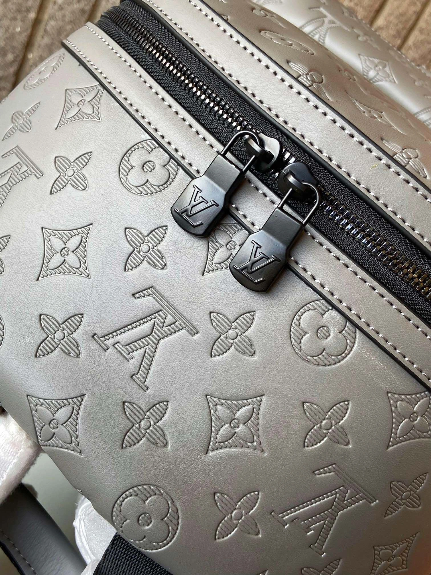 GoAnywhere Mens Louis Vuitton Backpacks 92828