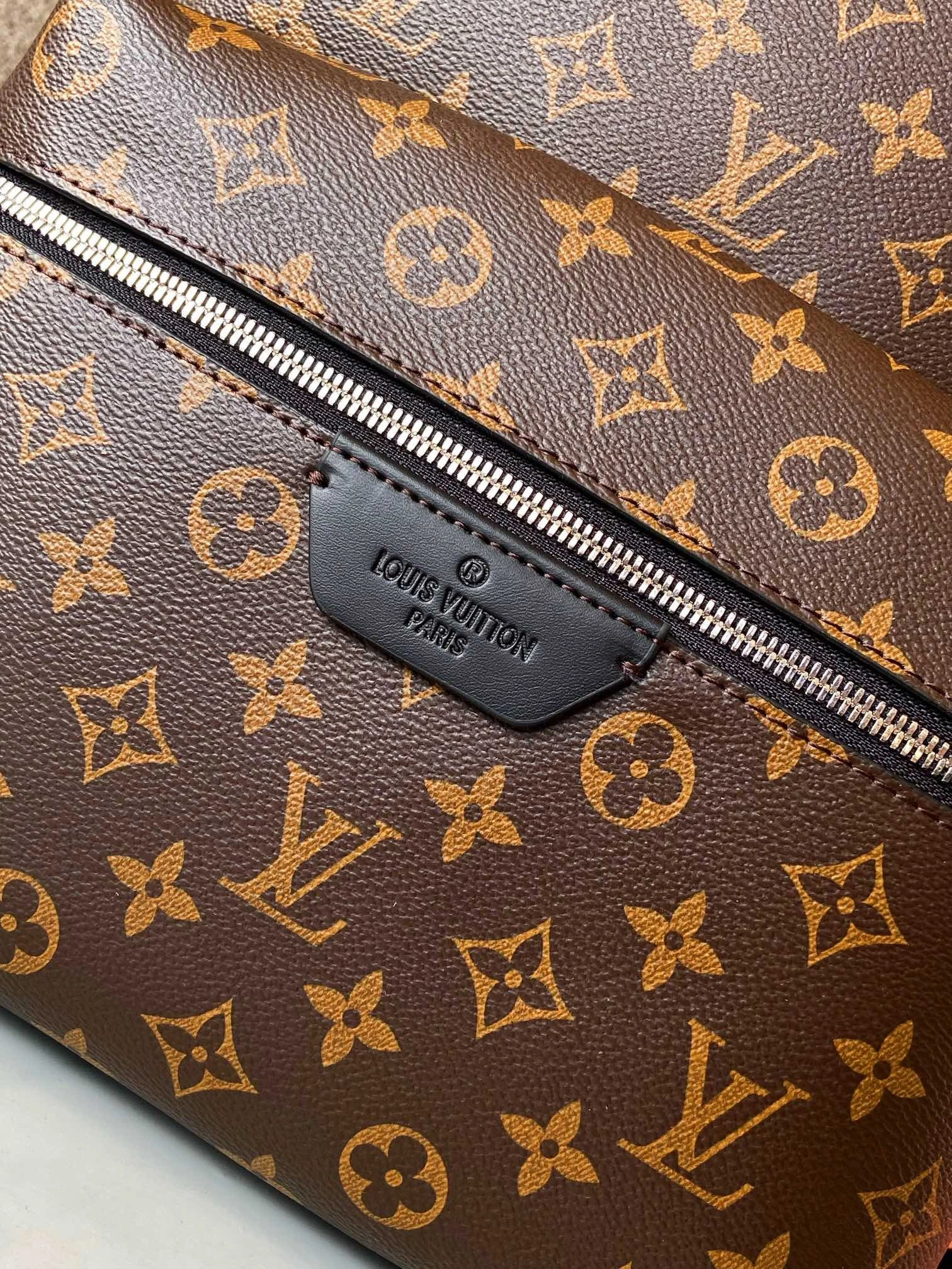 Mens Louis Vuitton Backpacks WaterResistant 92861