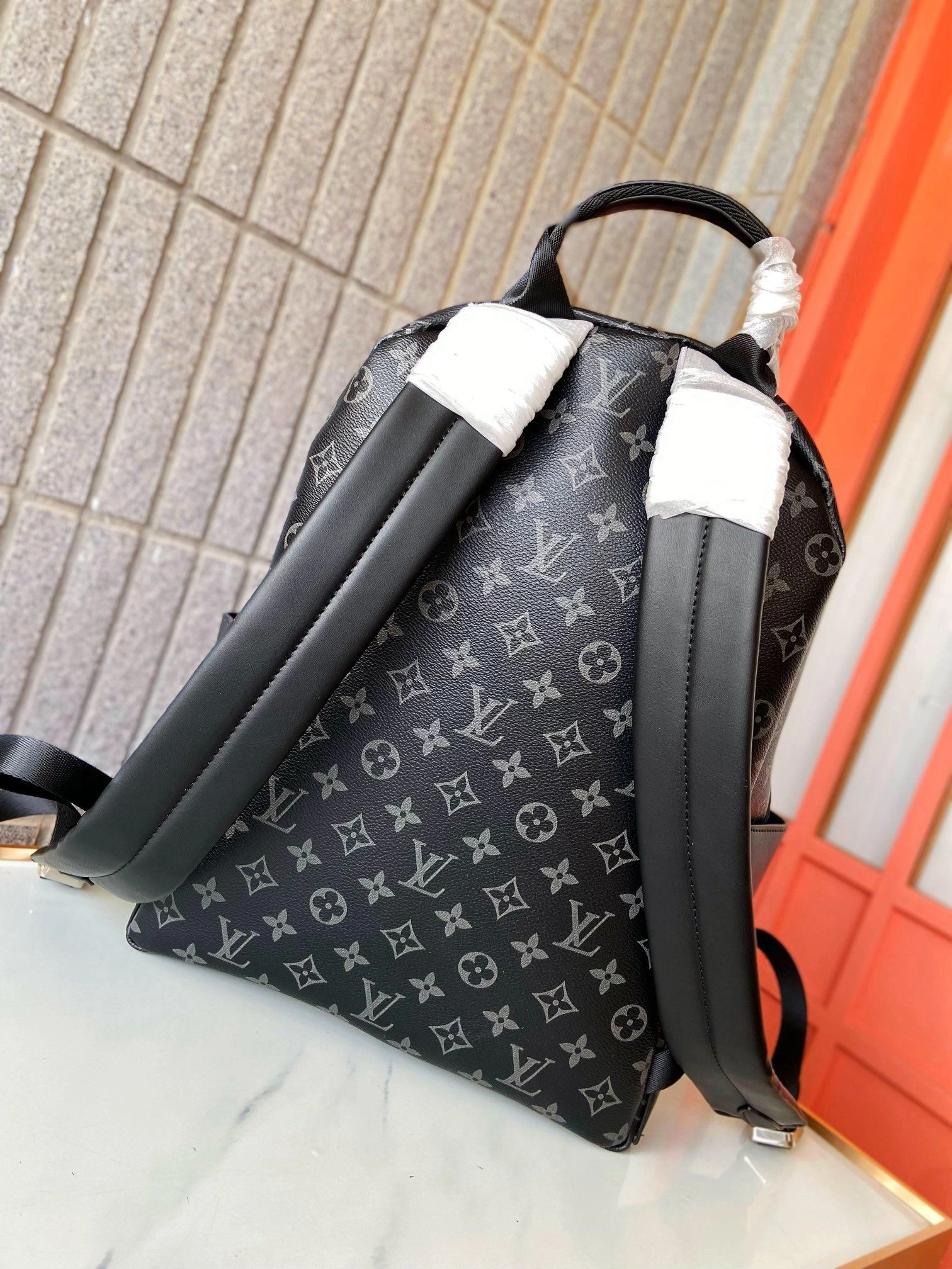 Stylish Mens Louis Vuitton Backpacks 92827