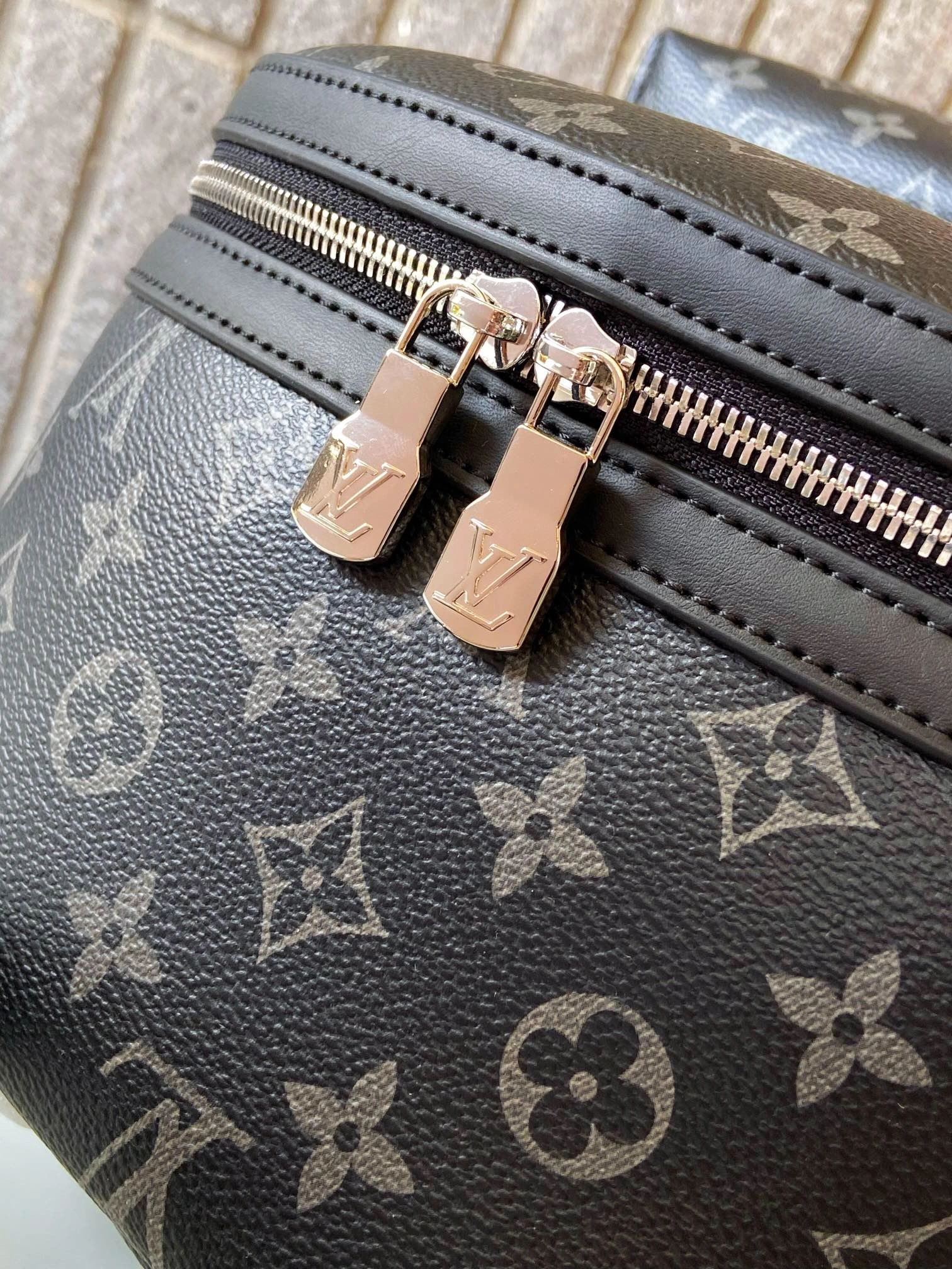 Stylish Mens Louis Vuitton Backpacks 92827