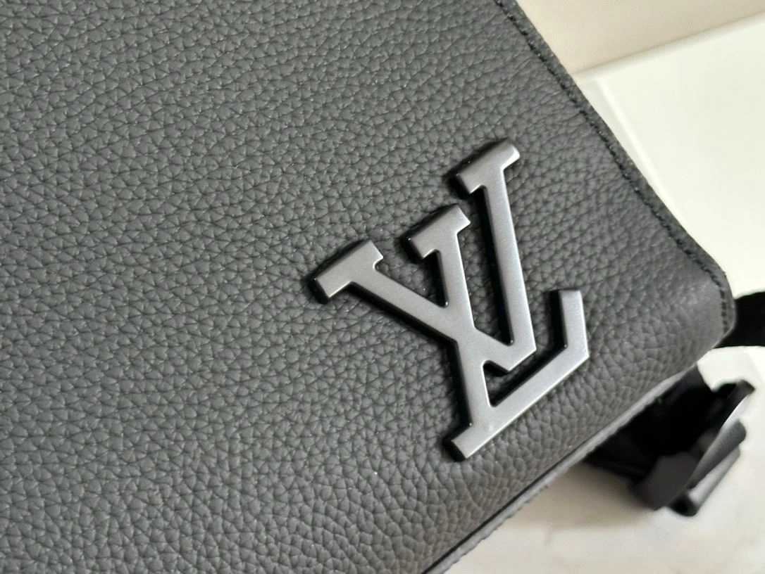 SportInspired Mens Louis Vuitton Backpacks 91788