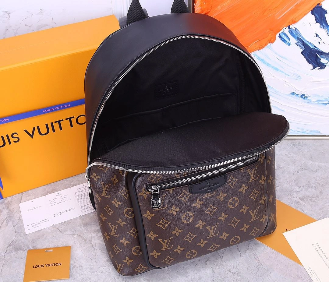 Versatile Mens Louis Vuitton Backpacks 91777