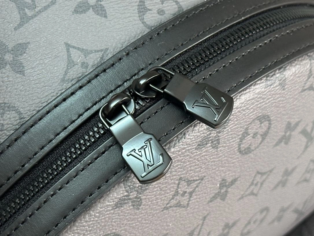 Mens Louis Vuitton Backpacks SoftTouch 91771