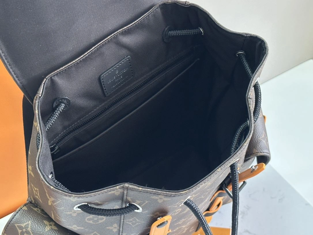 FreshLook Mens Louis Vuitton Backpacks 91760