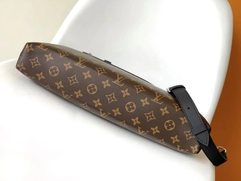 Supportive Mens Louis Vuitton Briefcases 94079
