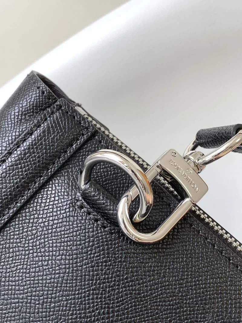 EyeCatching Mens Louis Vuitton Briefcases 42082