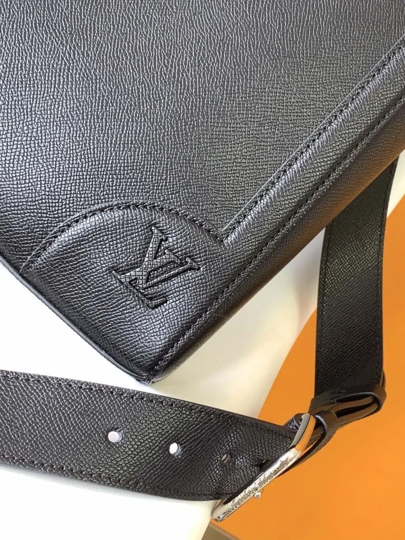 EyeCatching Mens Louis Vuitton Briefcases 42082