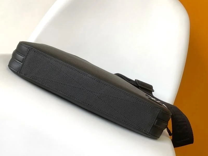 Versatile Mens Louis Vuitton Briefcases 42081