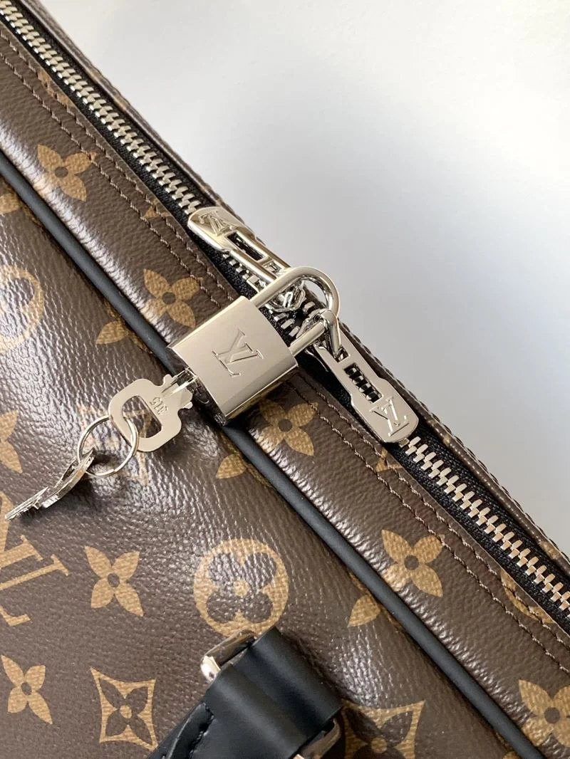 Bright Mens Louis Vuitton Briefcases 42076