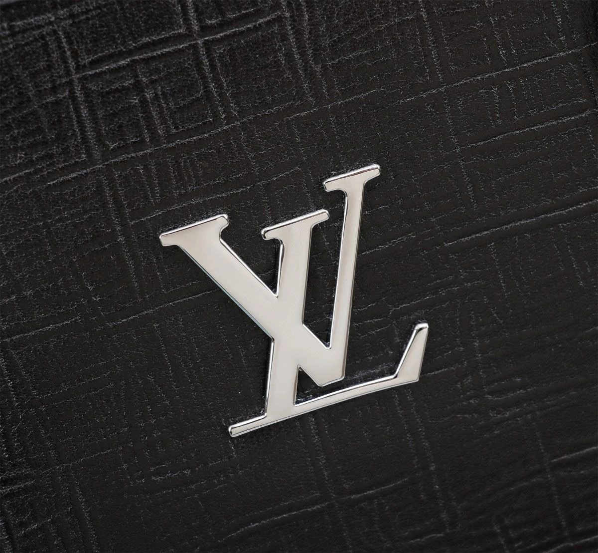 FashionForward Mens Louis Vuitton Briefcases 92808