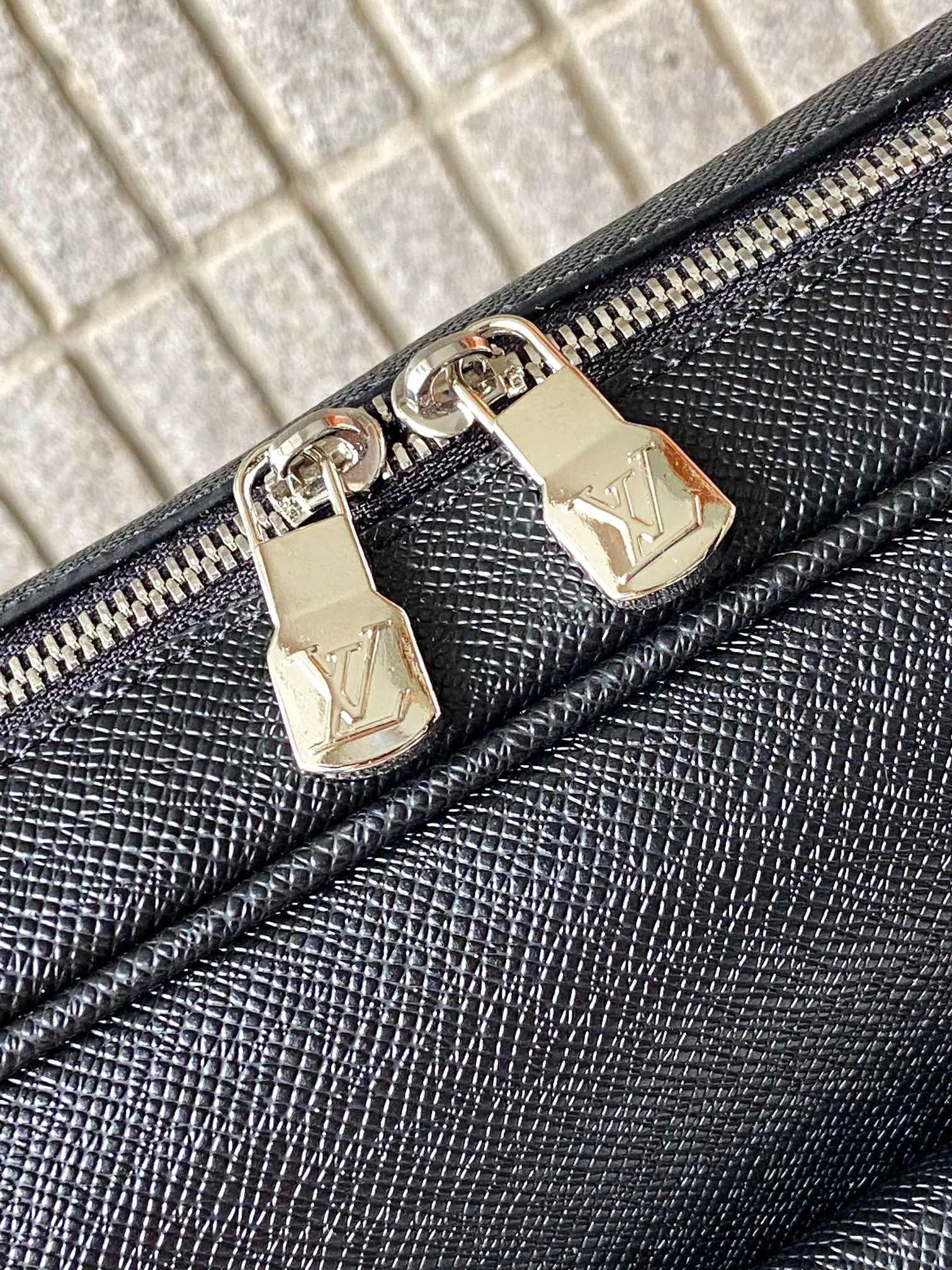 MoistureWicking Mens Louis Vuitton Briefcases 92804