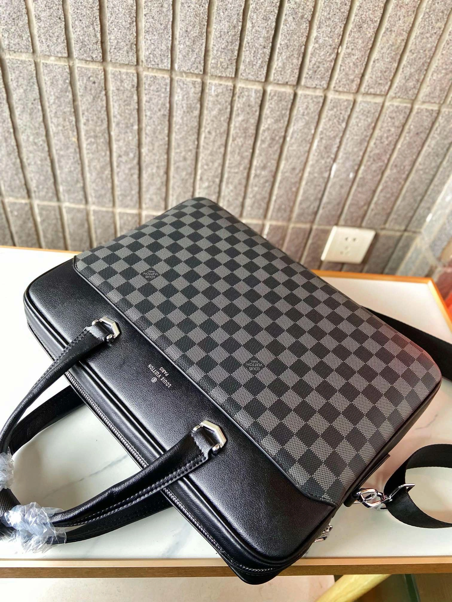 SunProtective Mens Louis Vuitton Briefcases 92801
