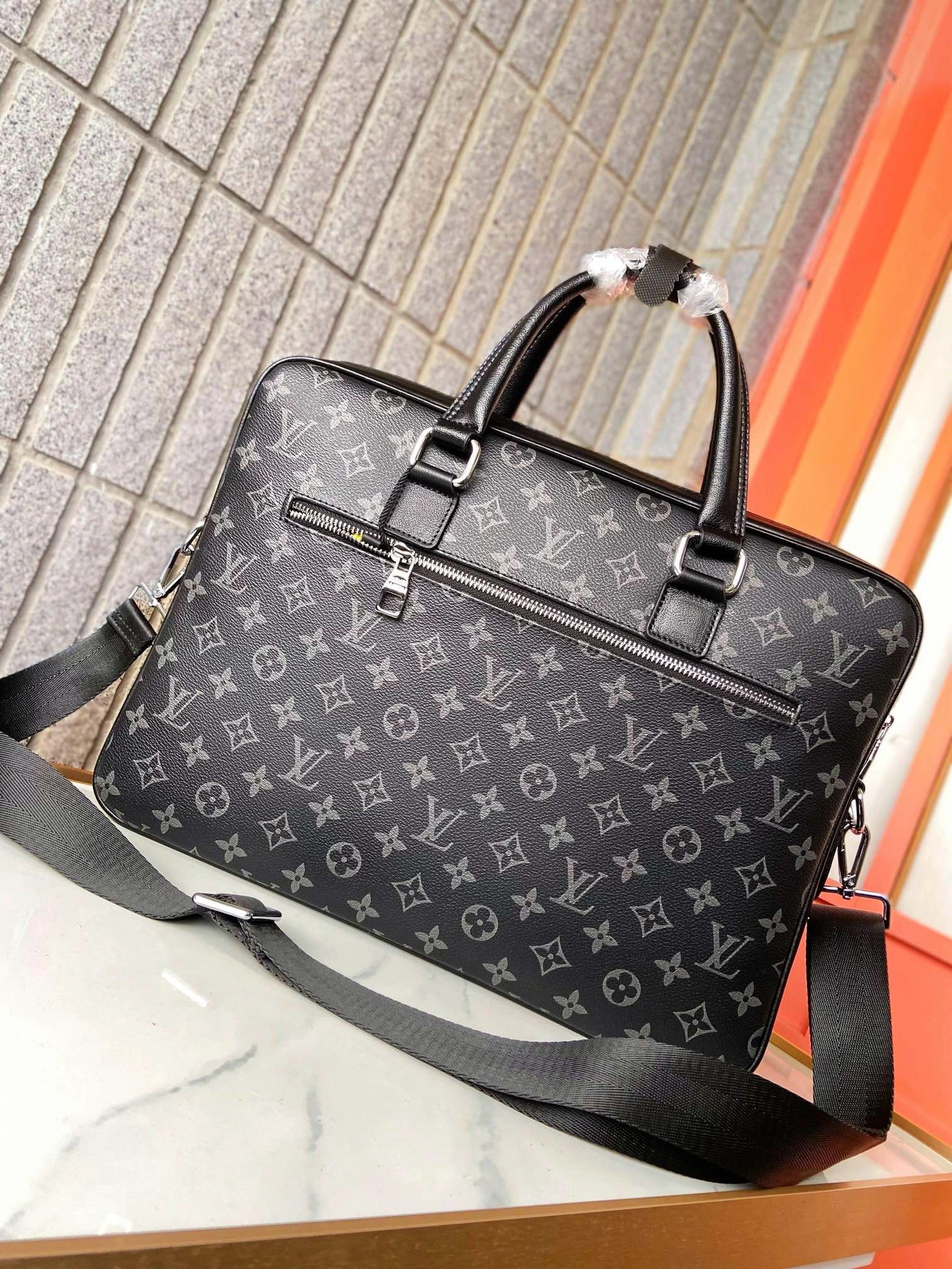 Soft Mens Louis Vuitton Briefcases 92798