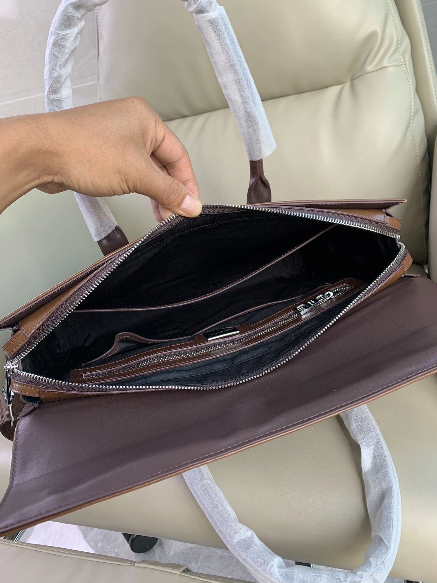 Minimalist Mens Louis Vuitton Briefcases 92786