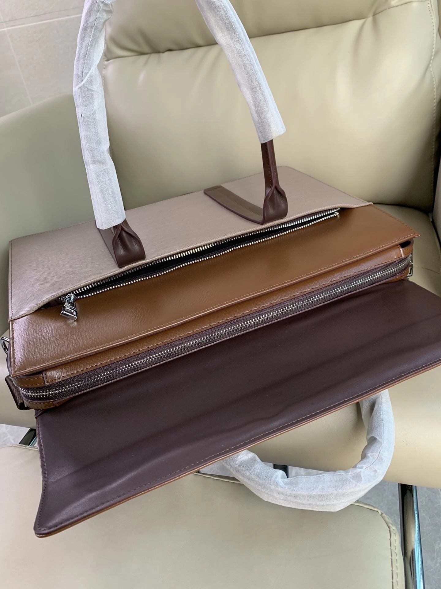 Minimalist Mens Louis Vuitton Briefcases 92786