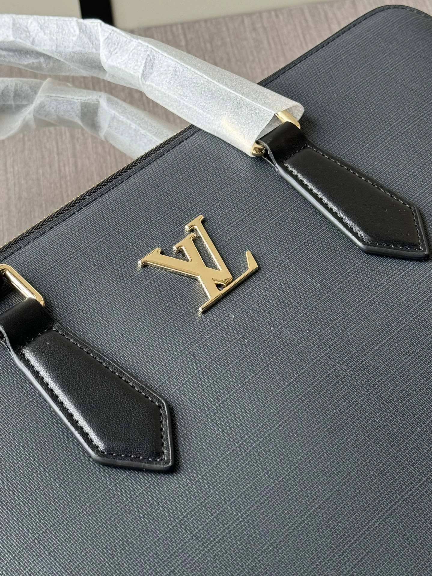 Mens Louis Vuitton Briefcases Refined 92785