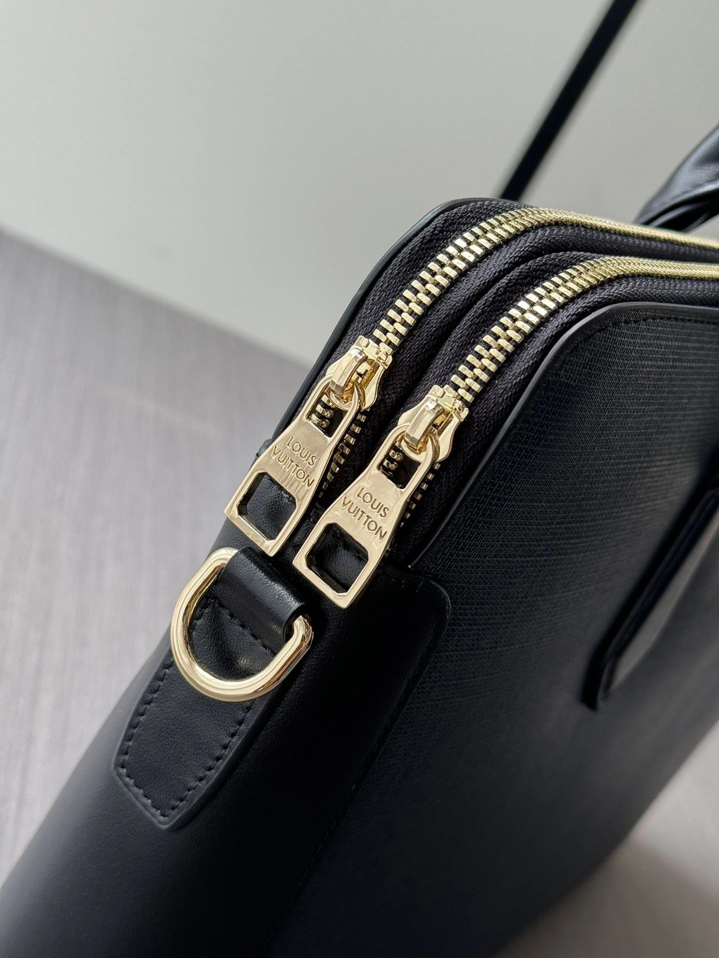 Mens Louis Vuitton Briefcases Refined 92785
