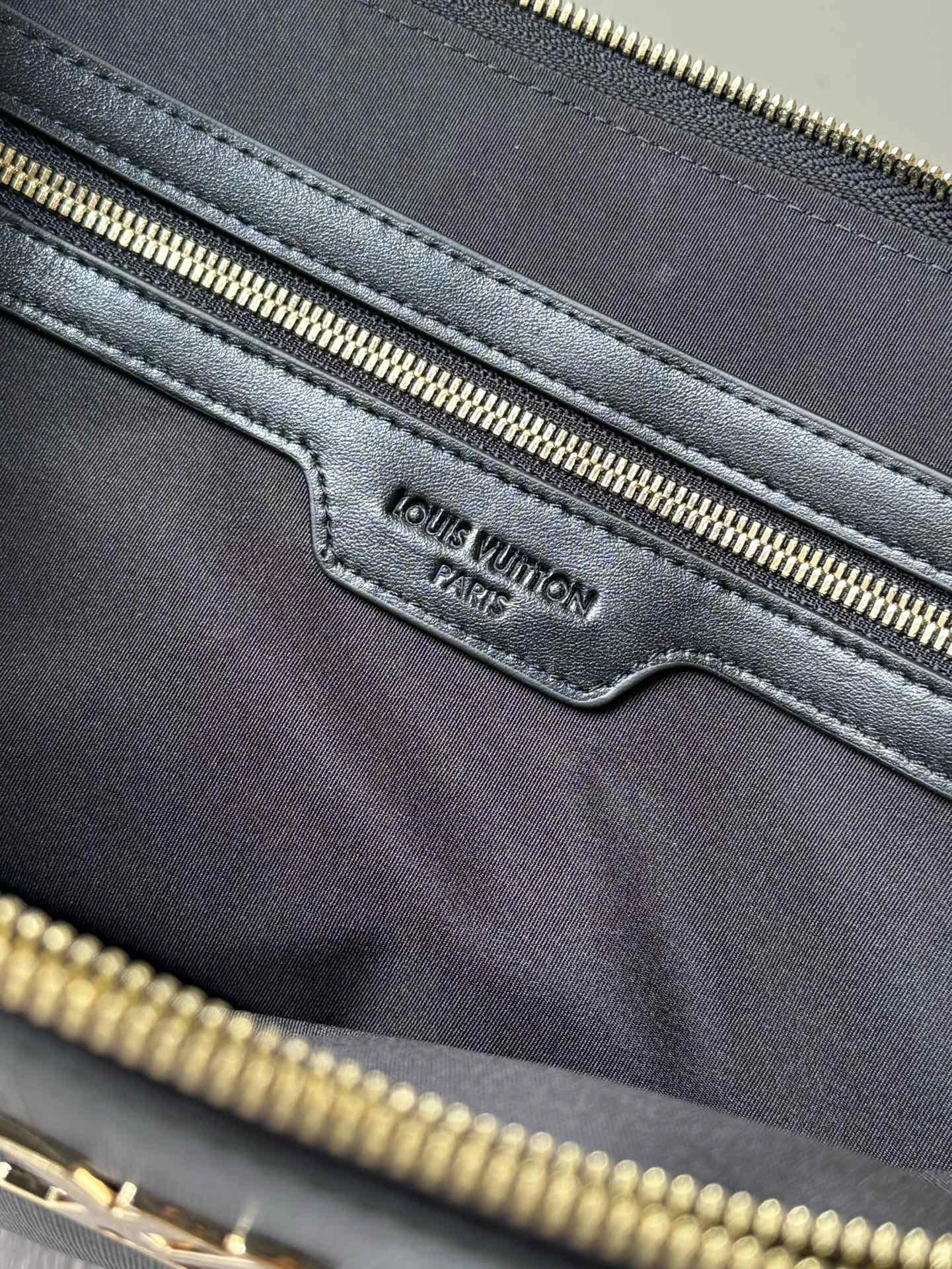 Mens Louis Vuitton Briefcases Refined 92785