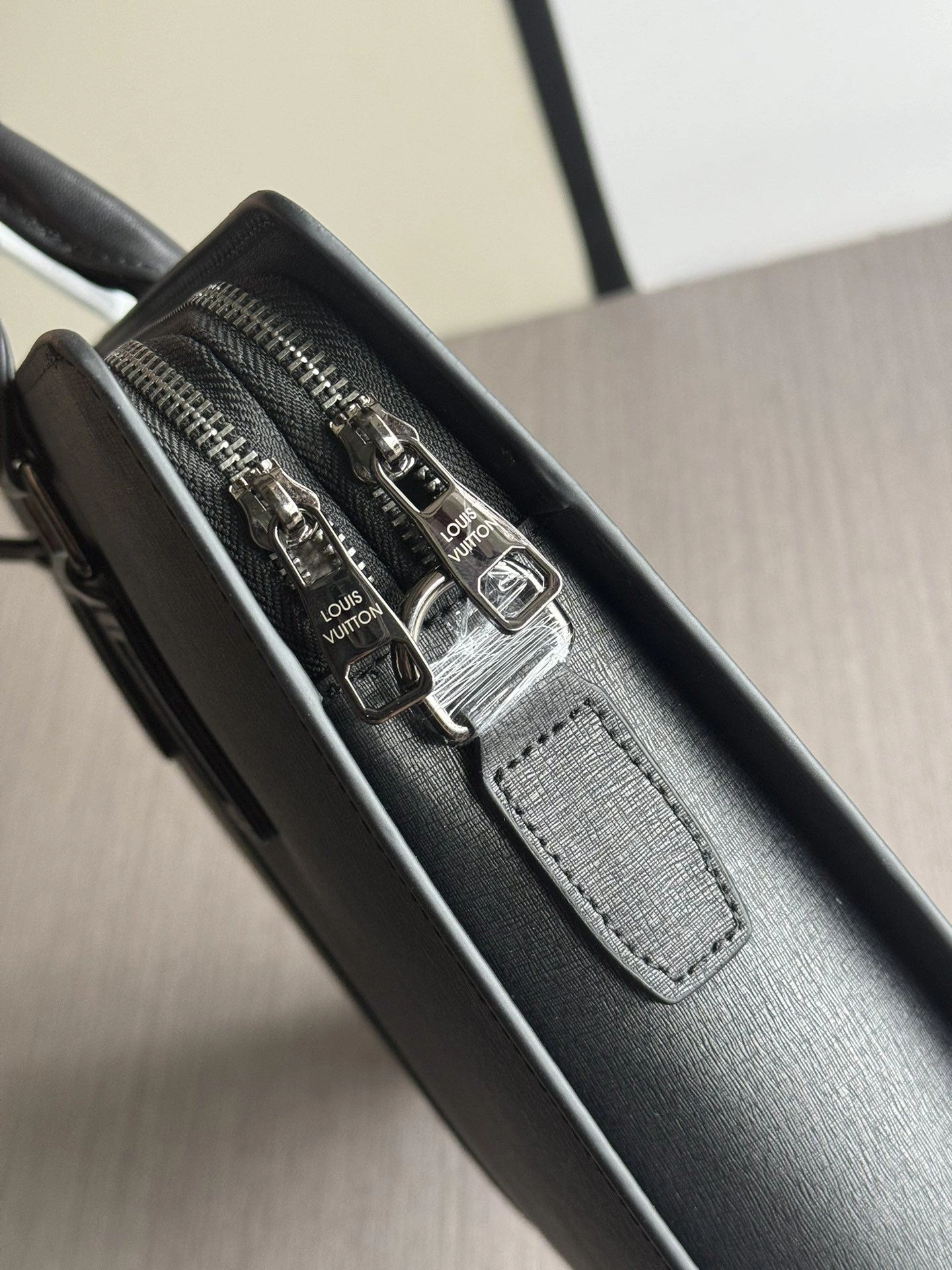 Mens Louis Vuitton Briefcases Minimalist 92809