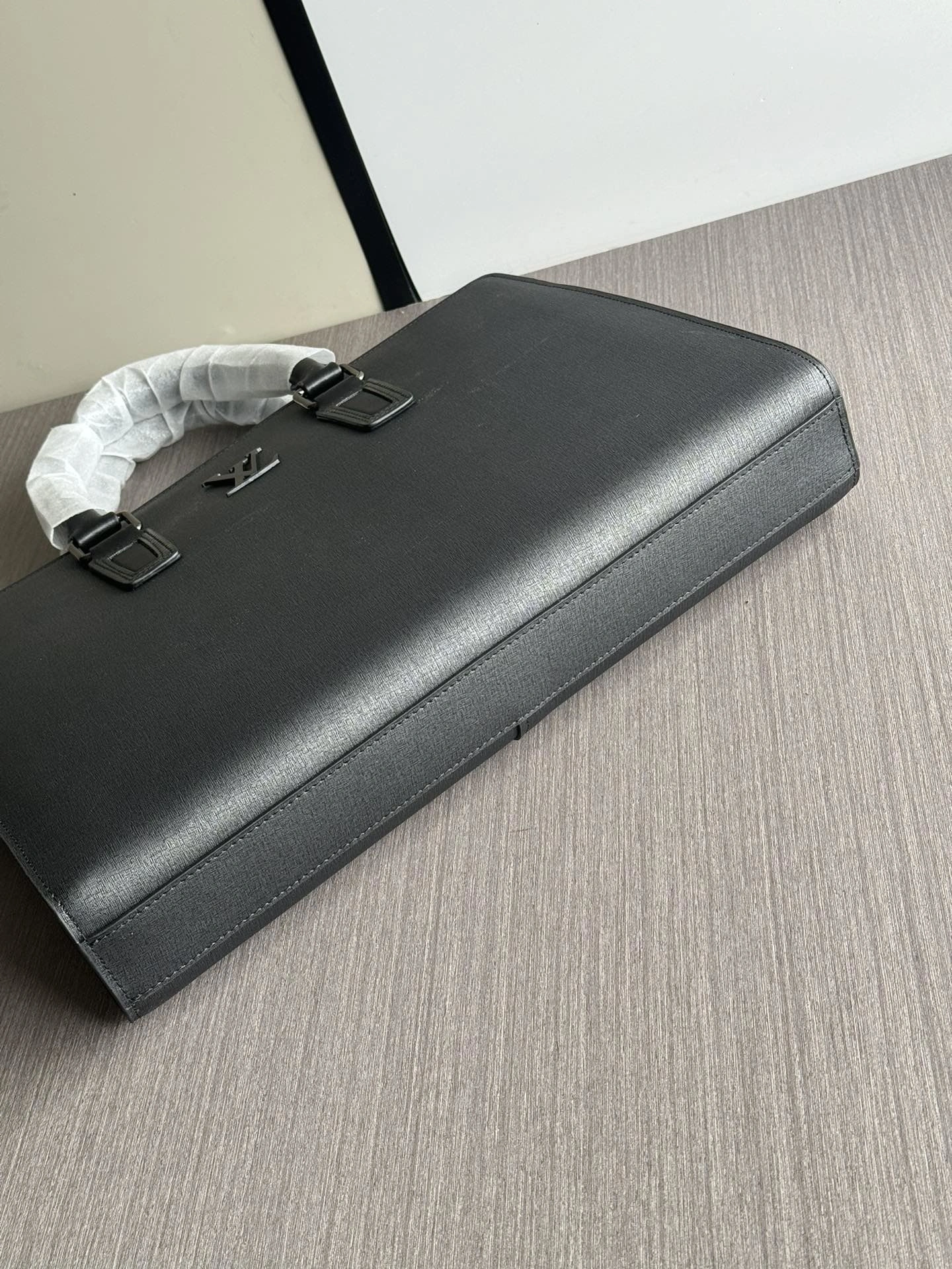 Mens Louis Vuitton Briefcases Minimalist 92809