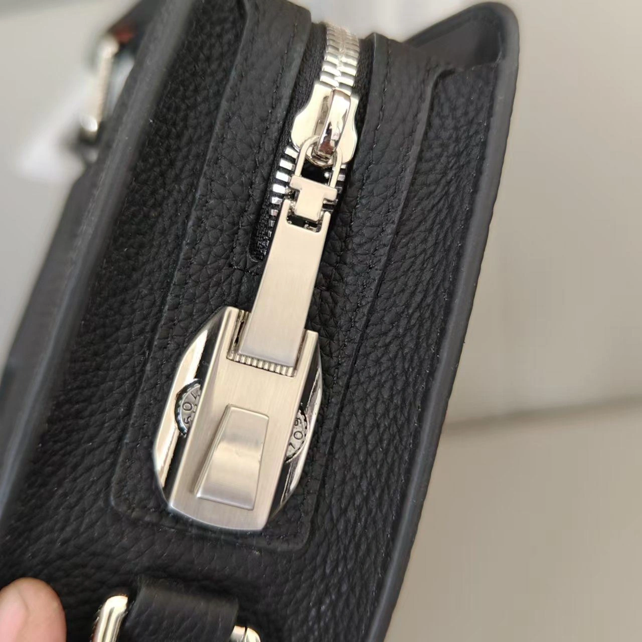 Mens Louis Vuitton Briefcases SoftTouch 92767