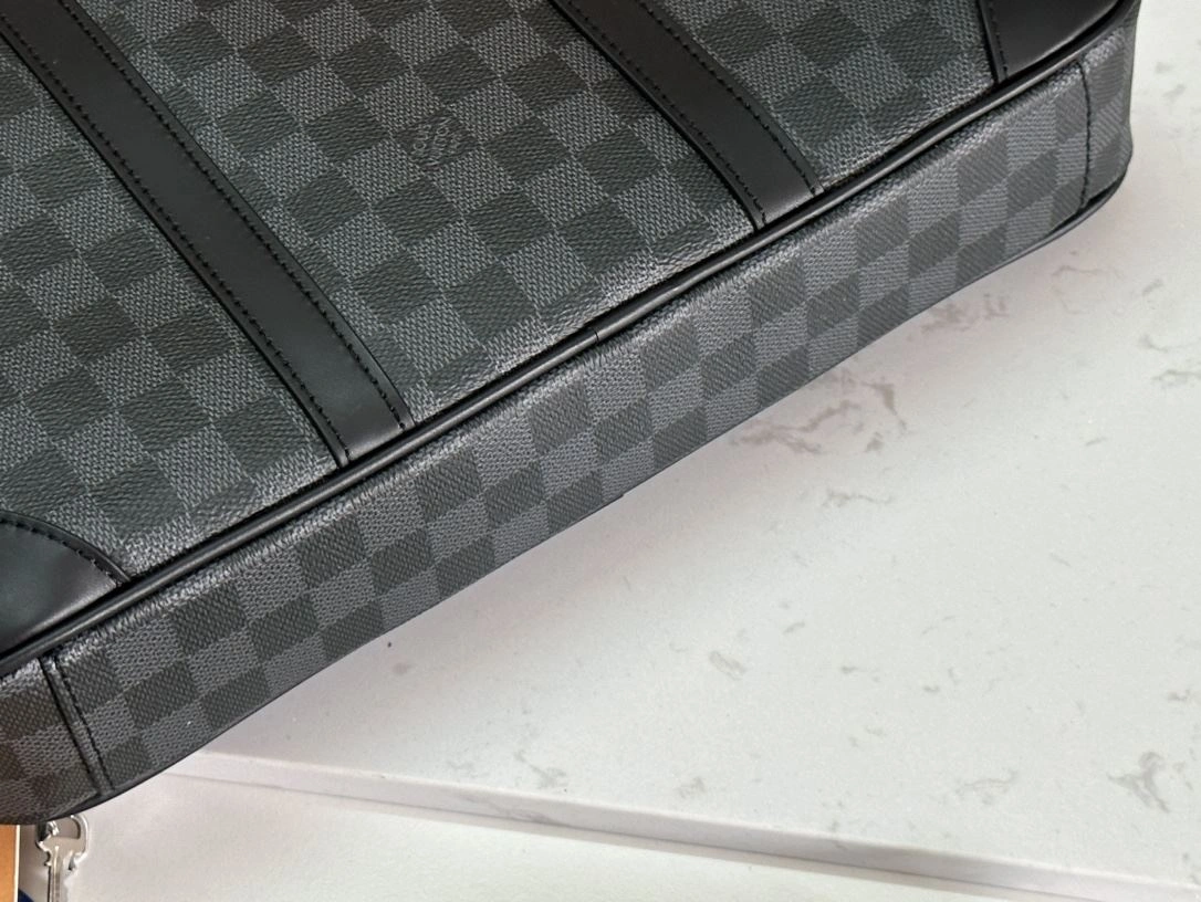Supportive Mens Louis Vuitton Briefcases 91761