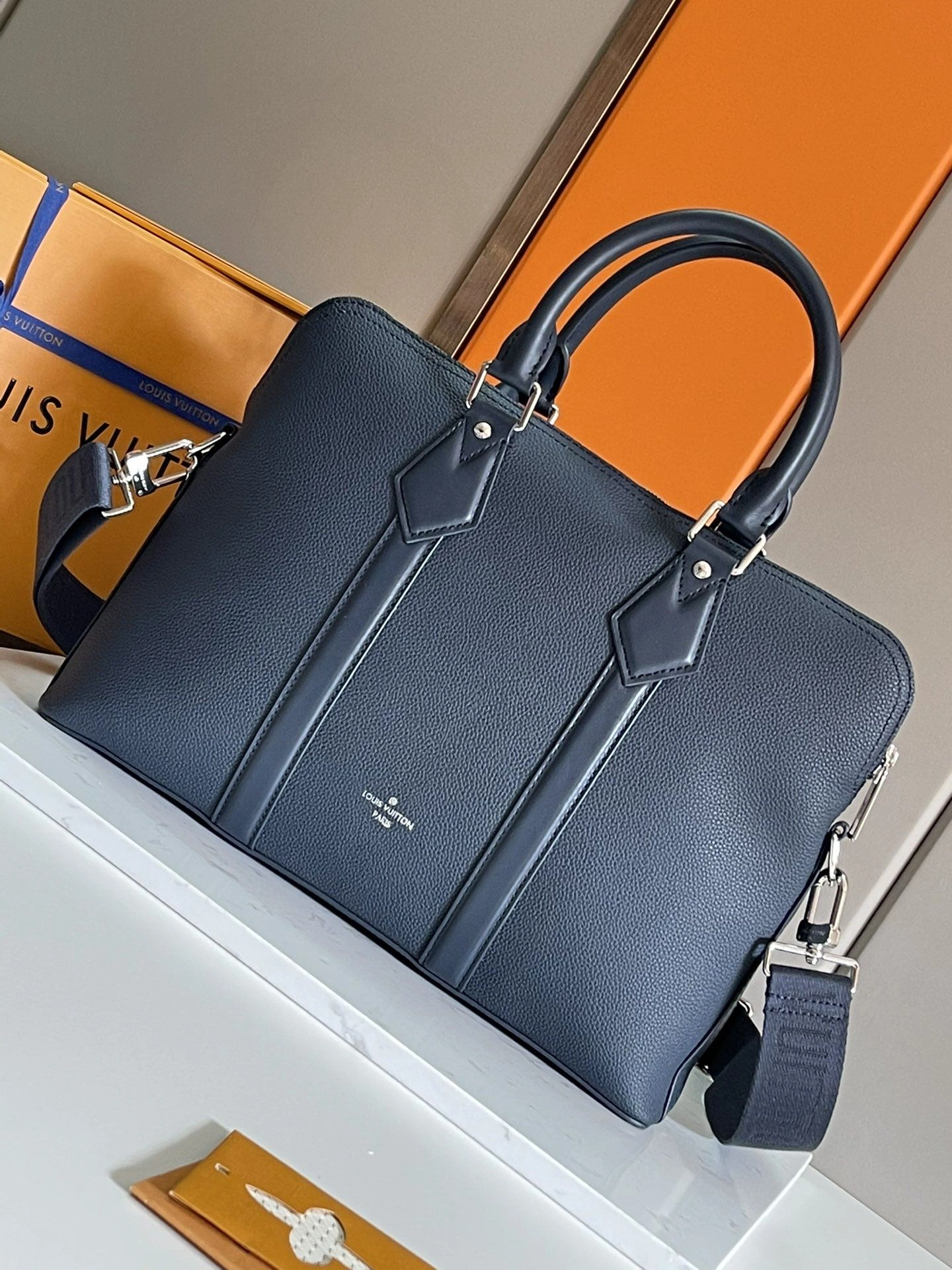 Effortless Mens Louis Vuitton Briefcases 91774