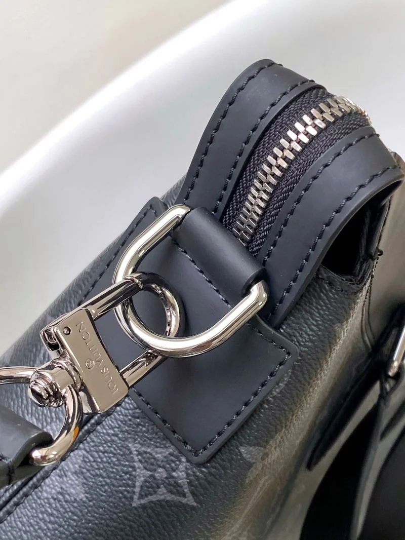 WellDesigned Mens Louis Vuitton Briefcases 38999