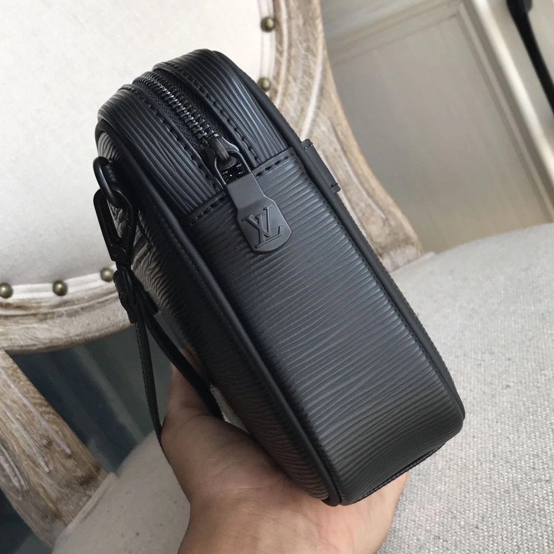 Mens Louis Vuitton Clutch Bags Effortless 92759