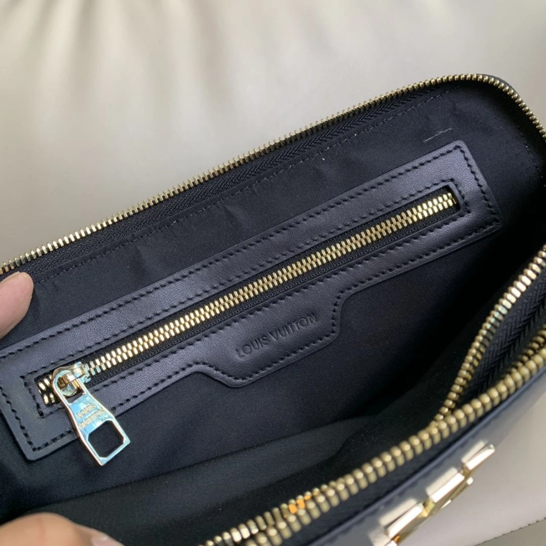 Mens Louis Vuitton Clutch Bags Snug 92755