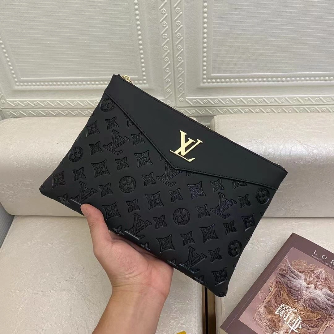 EasyCare Mens Louis Vuitton Clutch Bags 92753