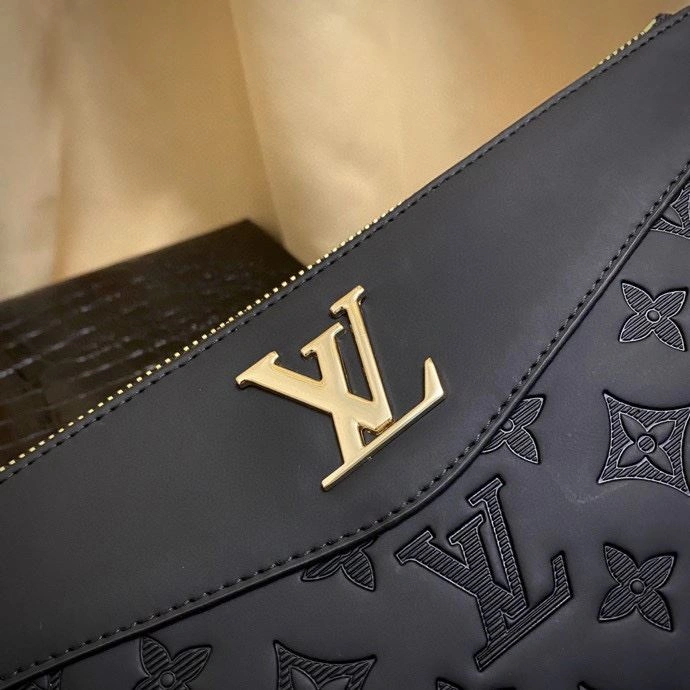 Mens Louis Vuitton Clutch Bags Effortless 92762