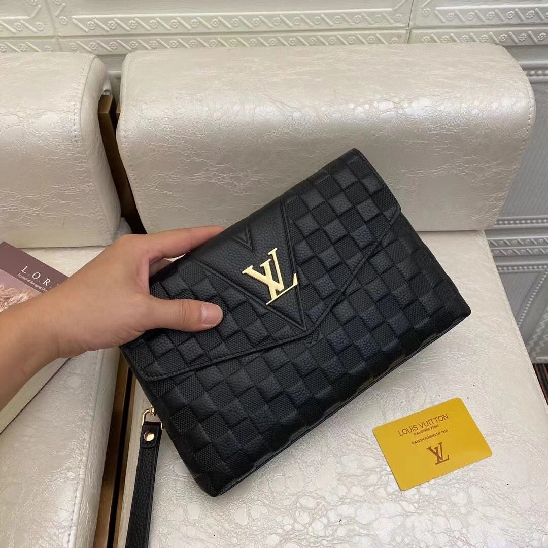 MultiPurpose Mens Louis Vuitton Clutch Bags 92772