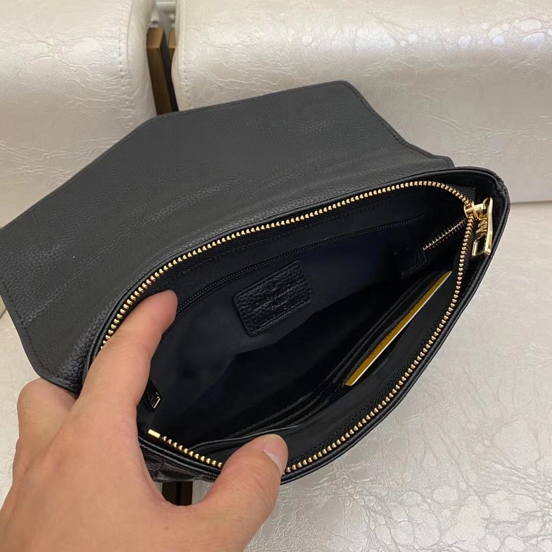 MultiPurpose Mens Louis Vuitton Clutch Bags 92772