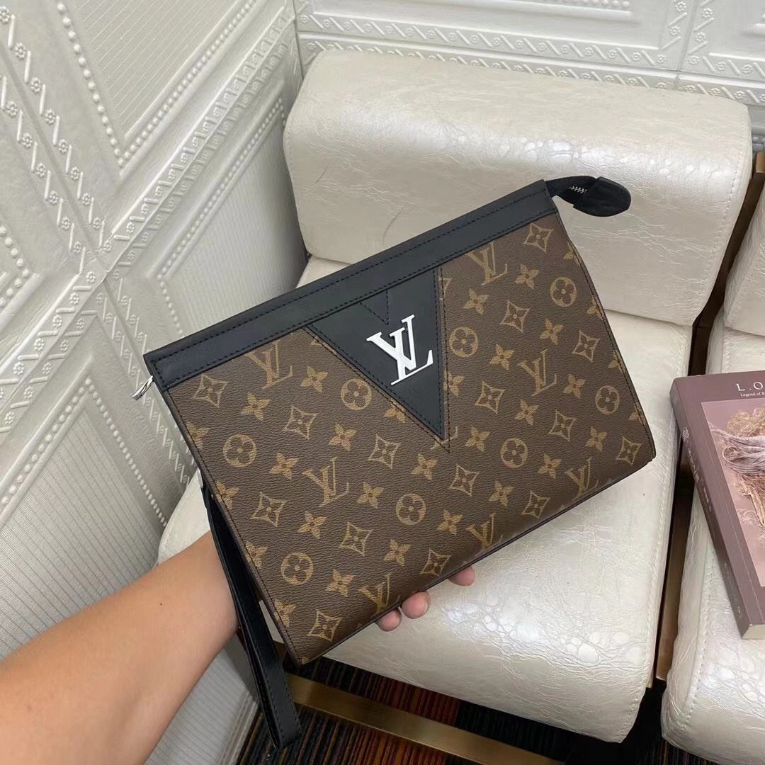 EasyCare Mens Louis Vuitton Clutch Bags 92754