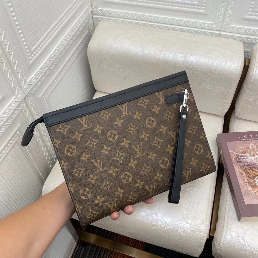 EasyCare Mens Louis Vuitton Clutch Bags 92754