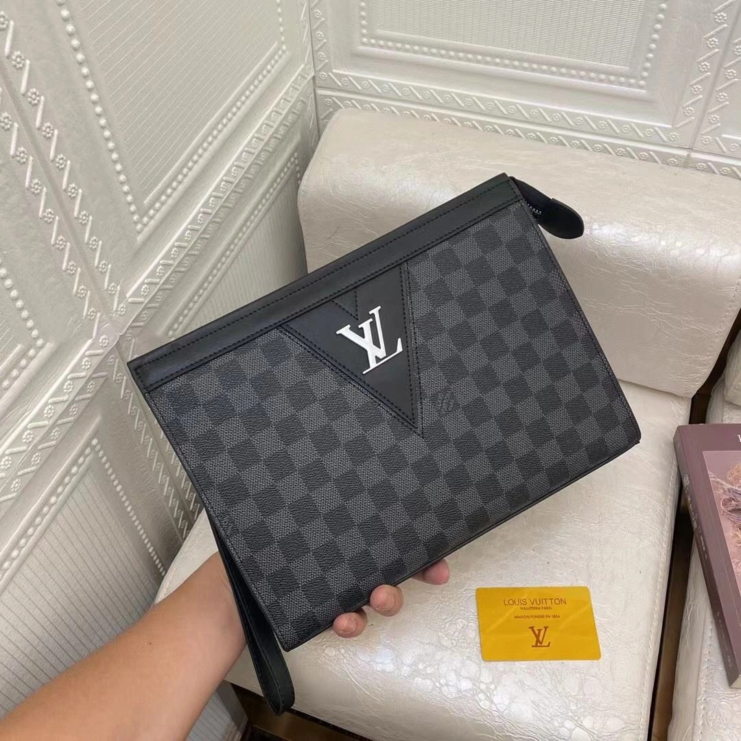 Mens Louis Vuitton Clutch Bags Functional 92751