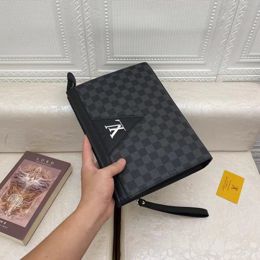 Mens Louis Vuitton Clutch Bags Functional 92751