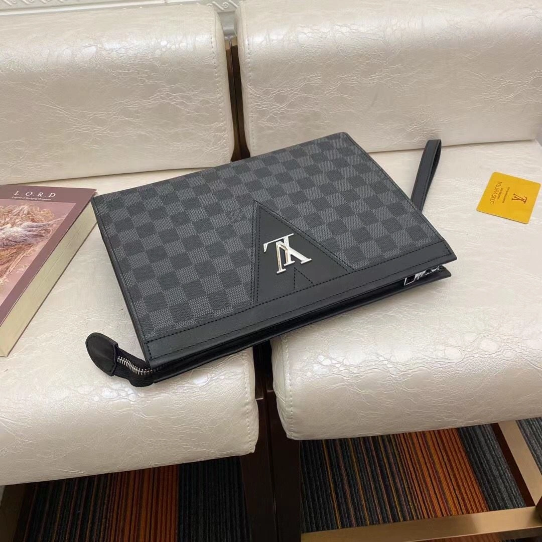 Mens Louis Vuitton Clutch Bags Functional 92751