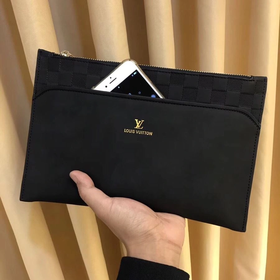 EyeCatching Mens Louis Vuitton Clutch Bags 92743