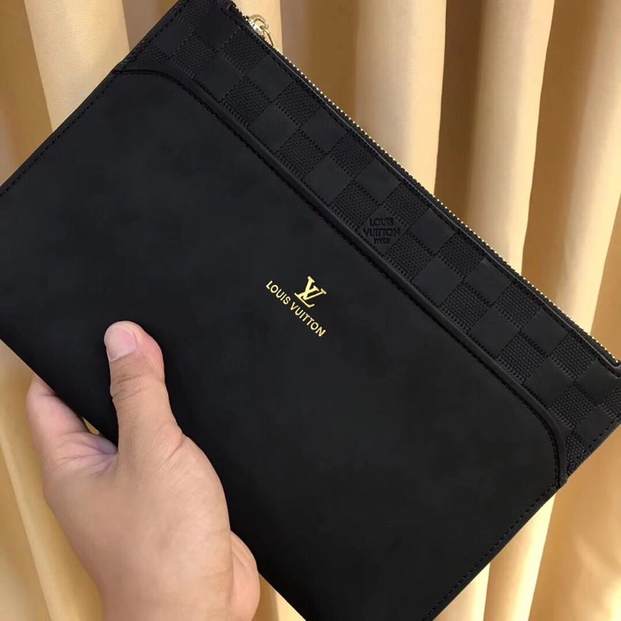 EyeCatching Mens Louis Vuitton Clutch Bags 92743