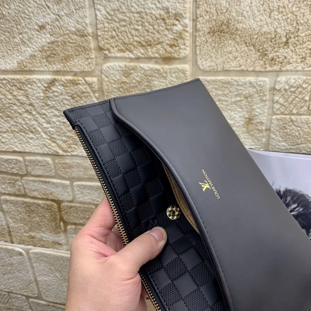 Sophisticated Mens Louis Vuitton Clutch Bags 92771