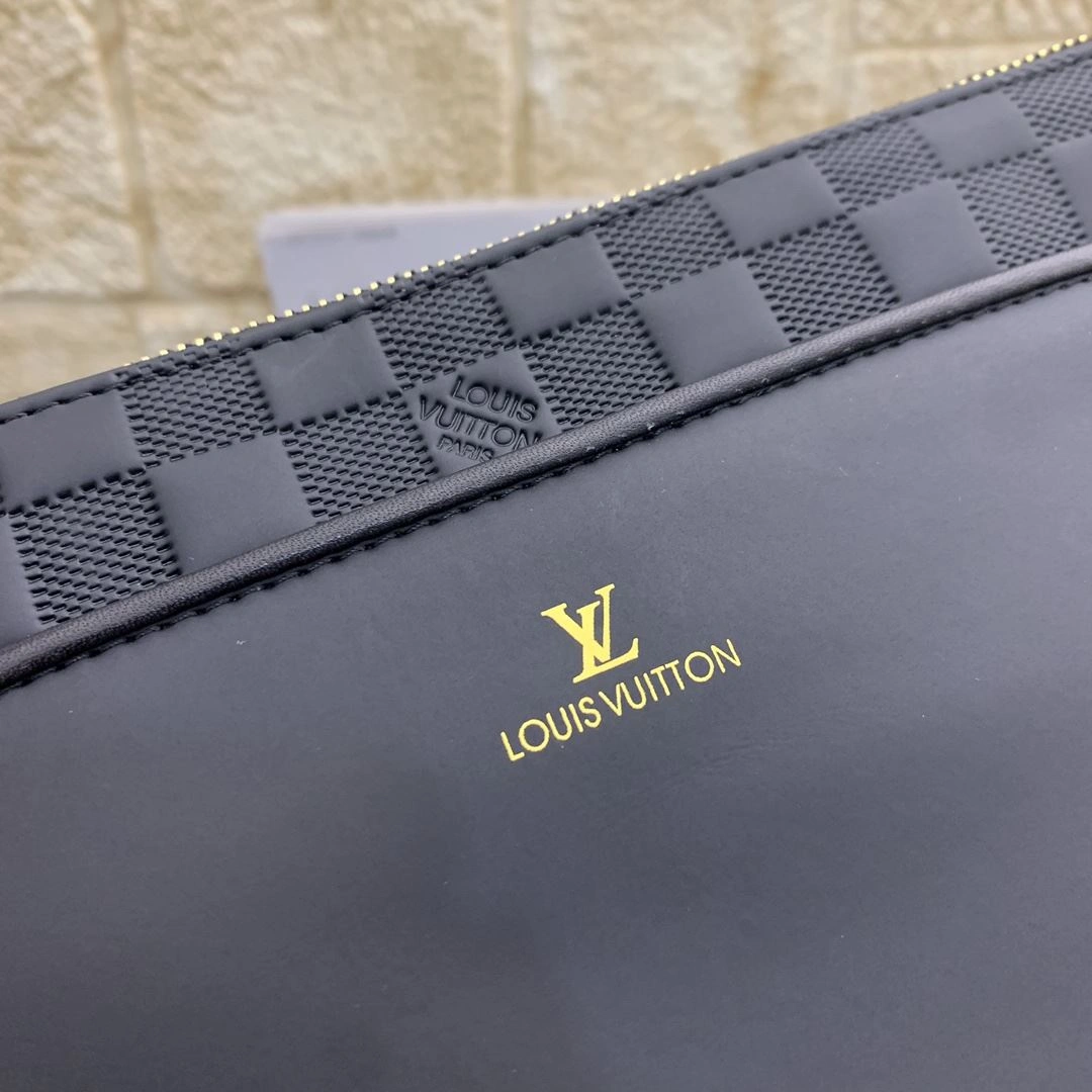 Sophisticated Mens Louis Vuitton Clutch Bags 92771