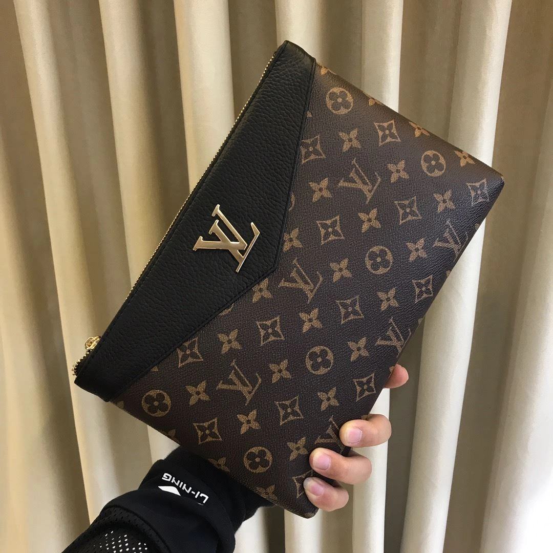 Mens Louis Vuitton Clutch Bags DailyWear 92737