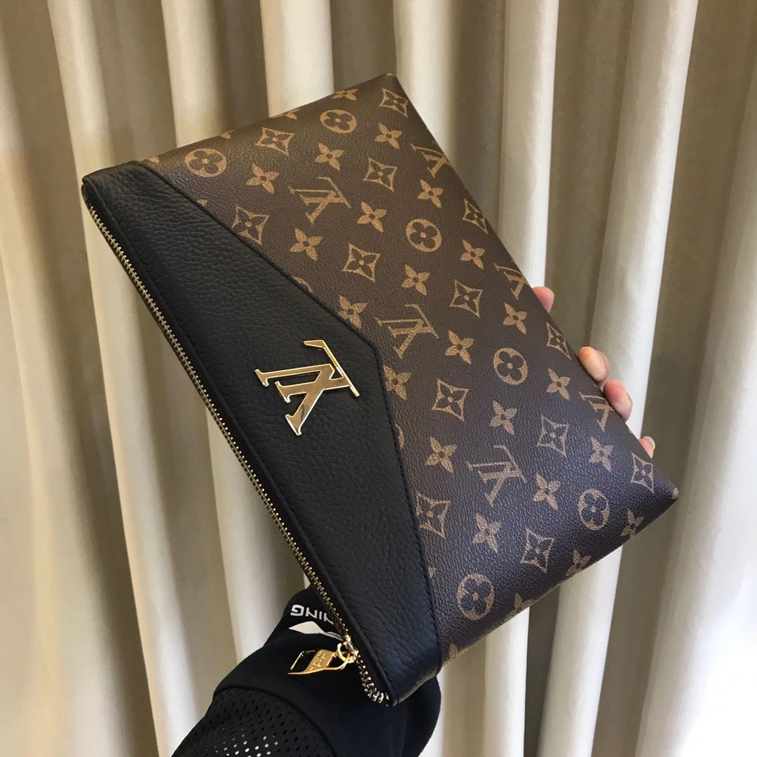 Mens Louis Vuitton Clutch Bags DailyWear 92737