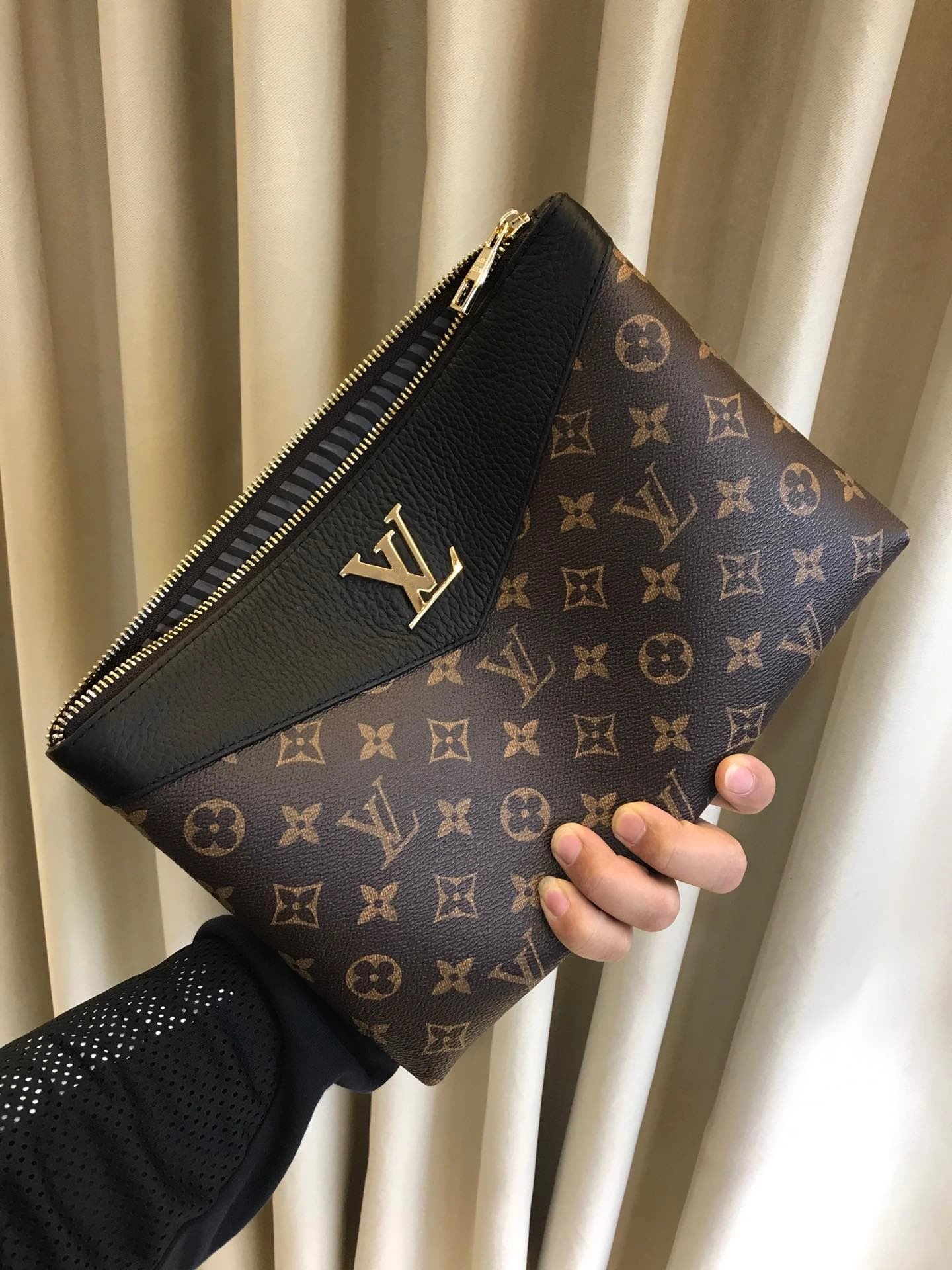 Mens Louis Vuitton Clutch Bags DailyWear 92737