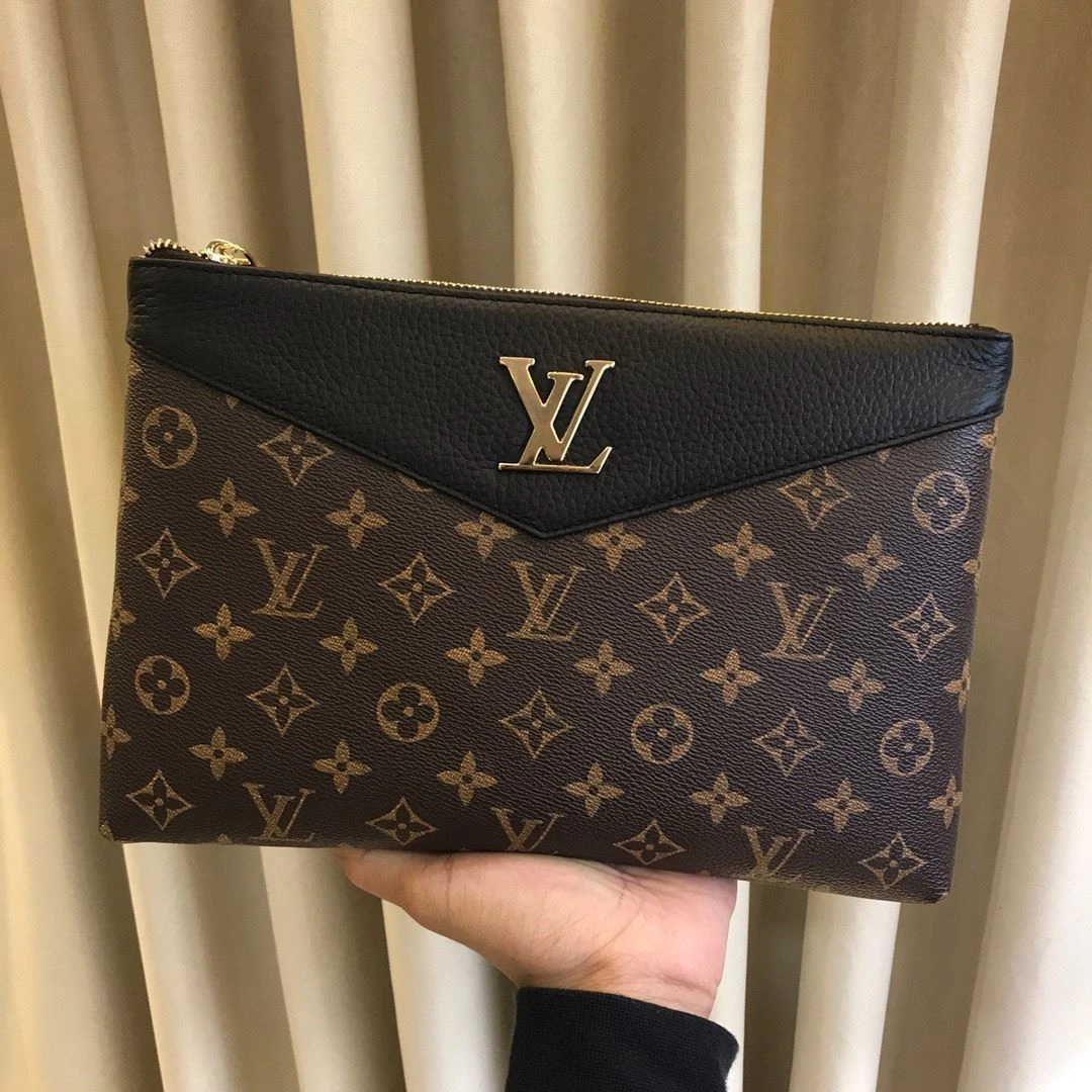 Mens Louis Vuitton Clutch Bags DailyWear 92737